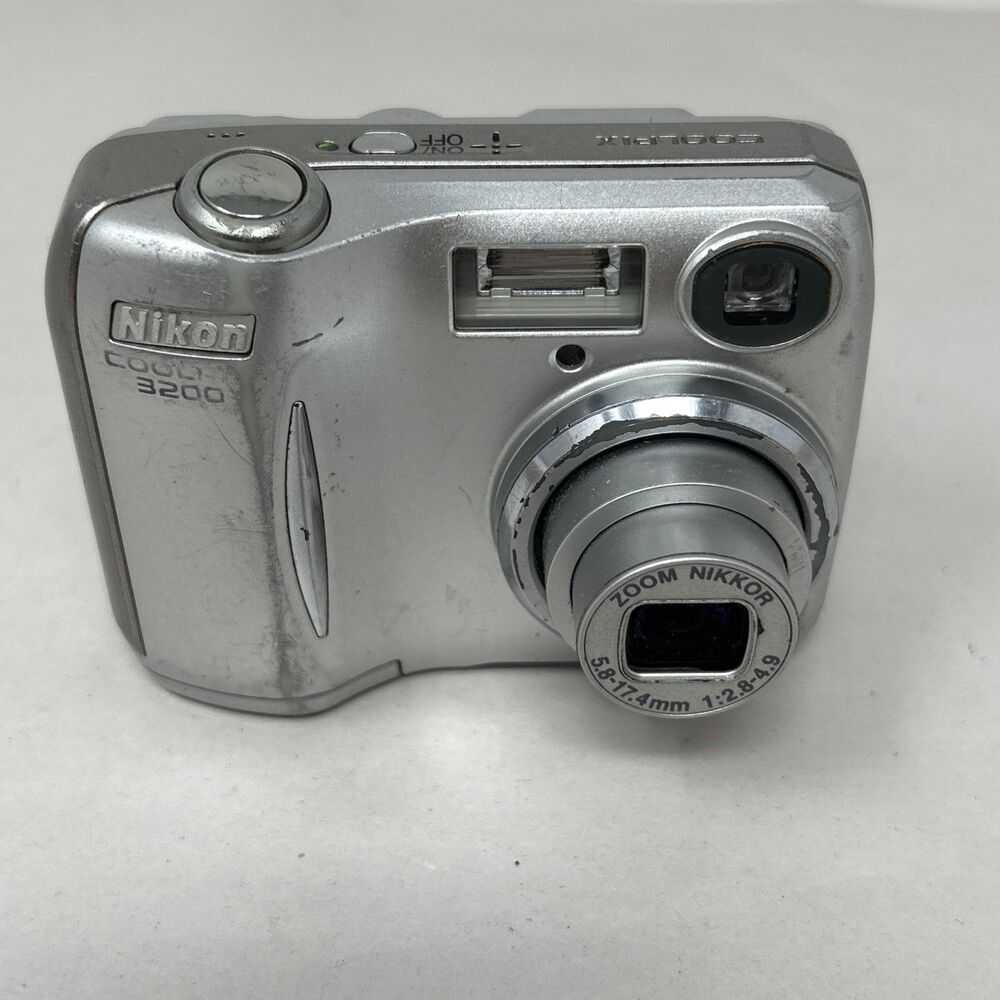 Nikon Digital Camera Coolpix 3200 3.2MP Silver Tested Working